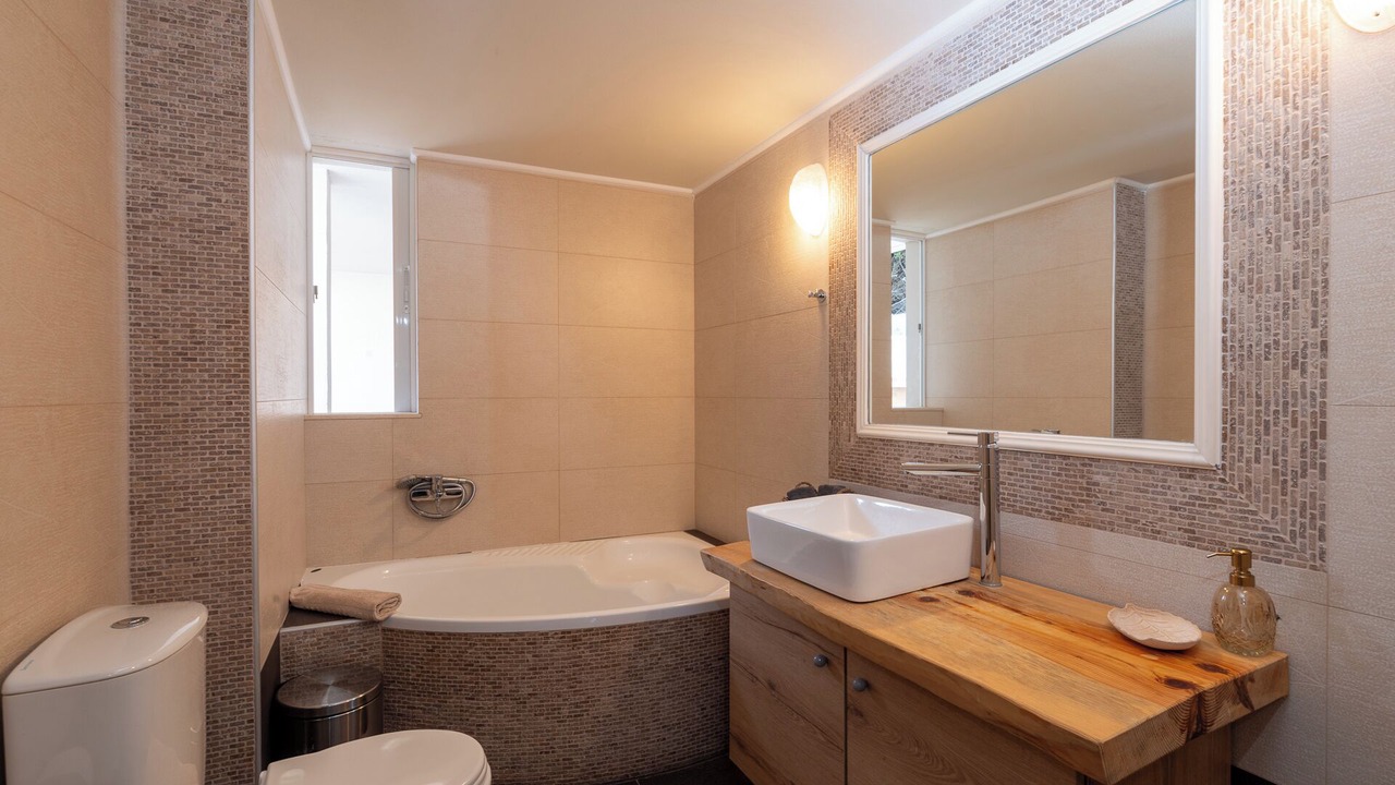 Photo of Bathroom in Vathianos Kampos