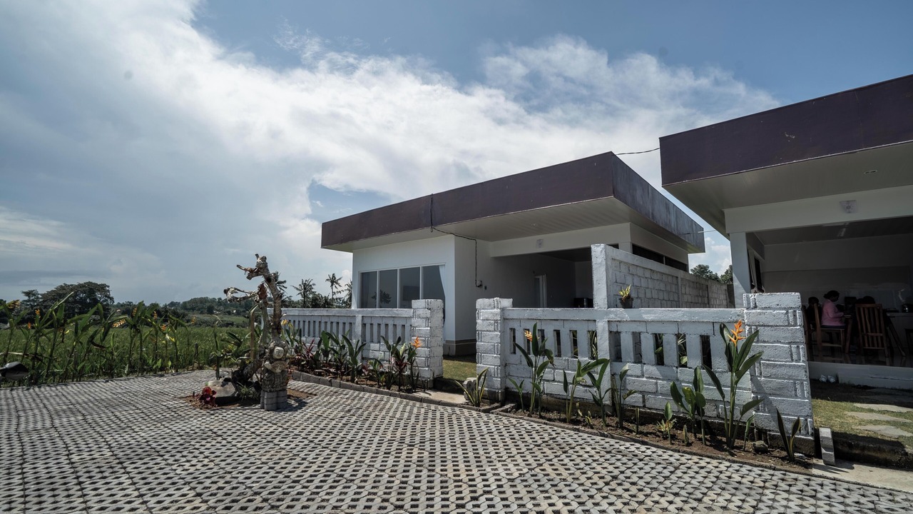 Photo of Others in Kelating