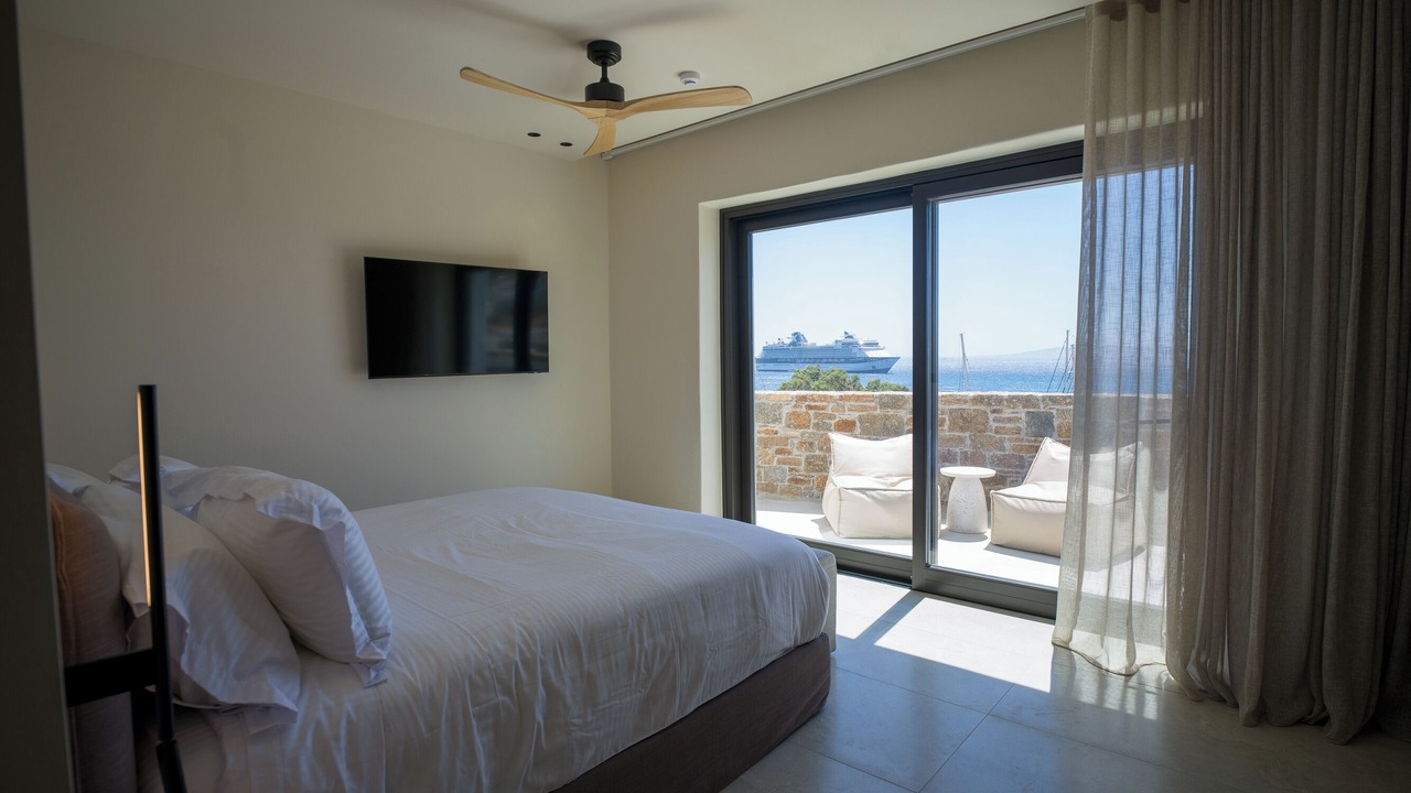 Photo of Bedroom in Tourlos