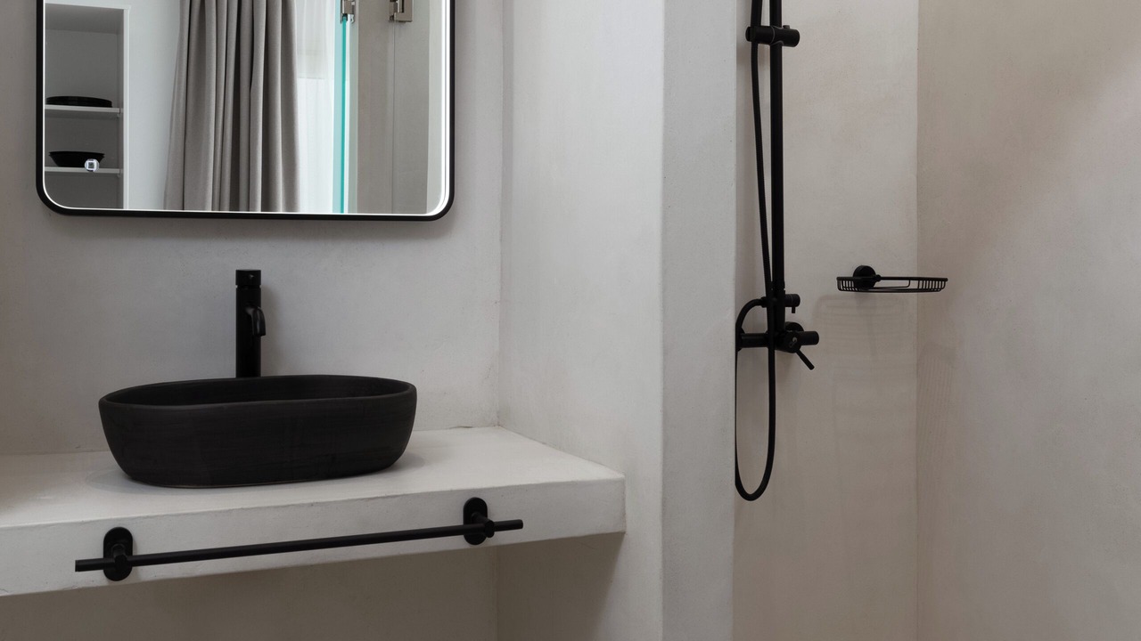 Photo of Bathroom in Paleopolis