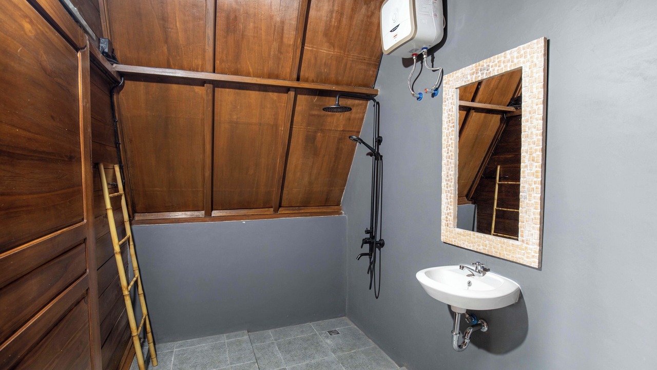 Photo of Bathroom in Rendang