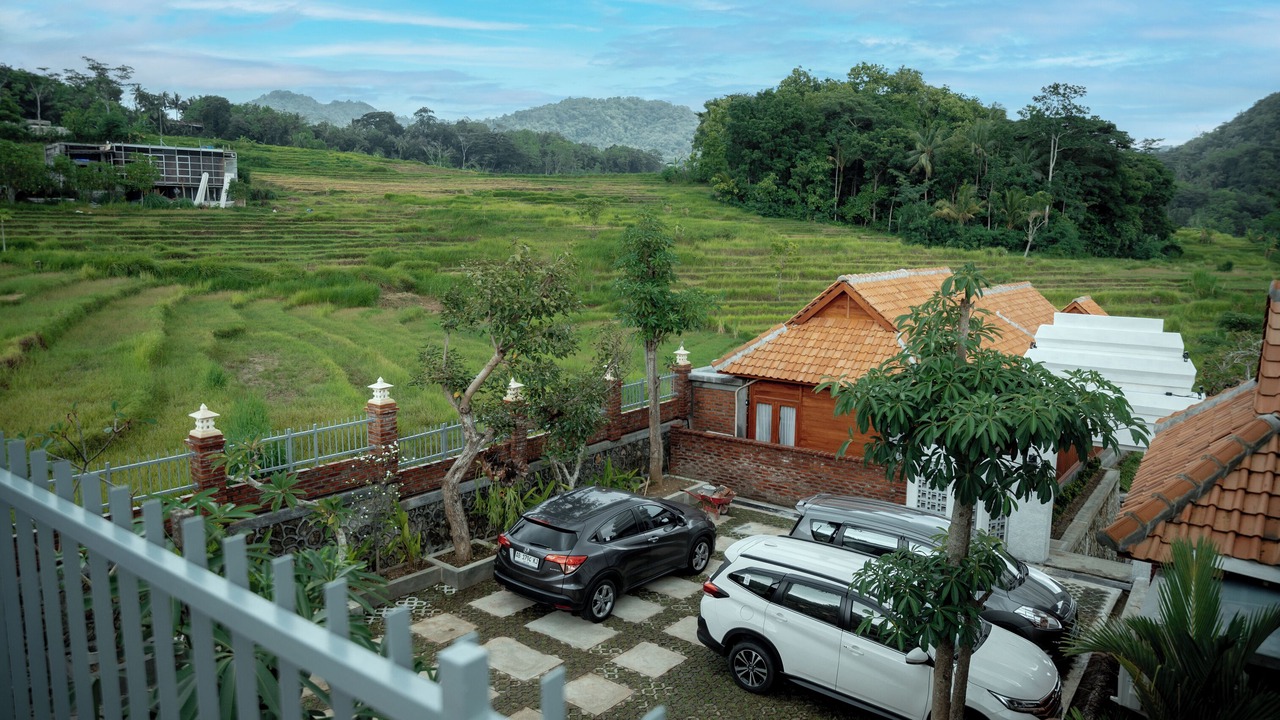 Photo of Others in Banjarasri