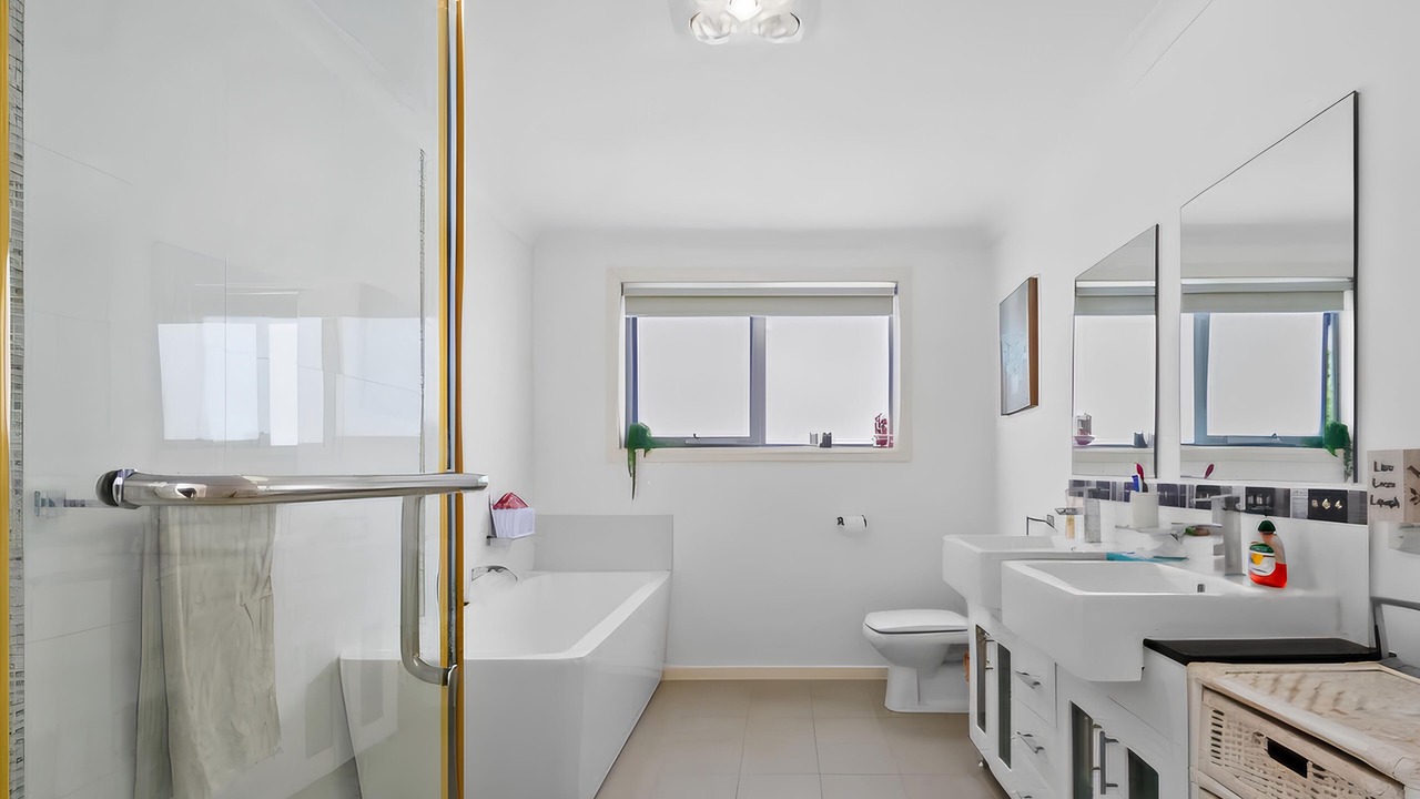 Photo of Bathroom in Penguin