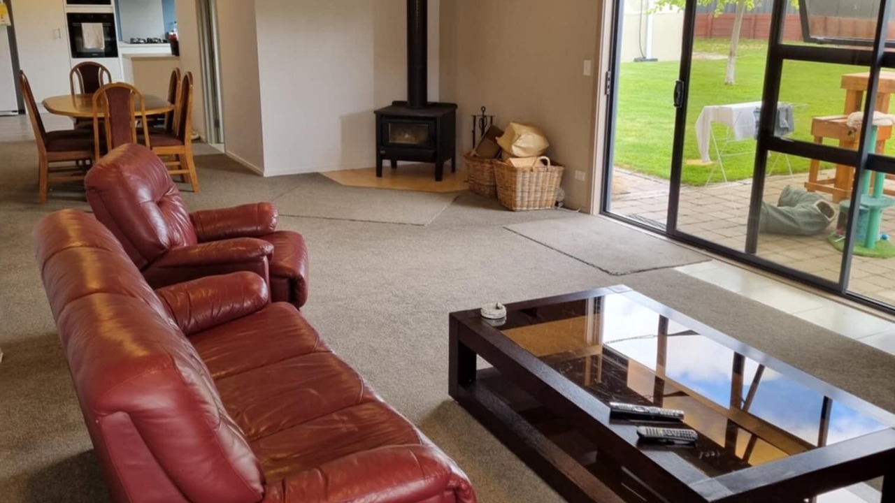 Photo of Livingroom in Lowburn
