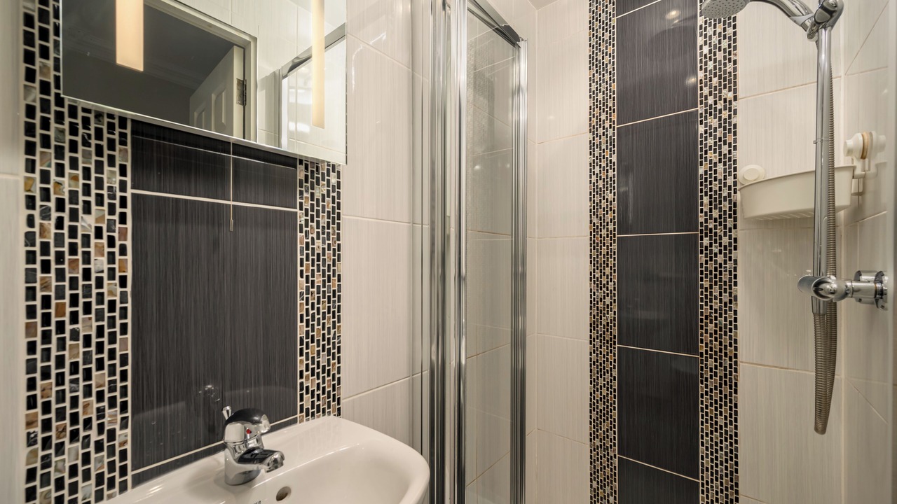 Photo of Bathroom in Tollcross