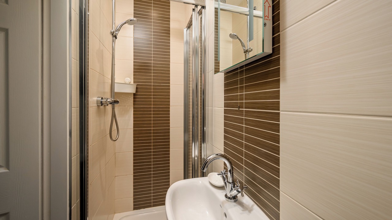 Photo of Bathroom in Tollcross