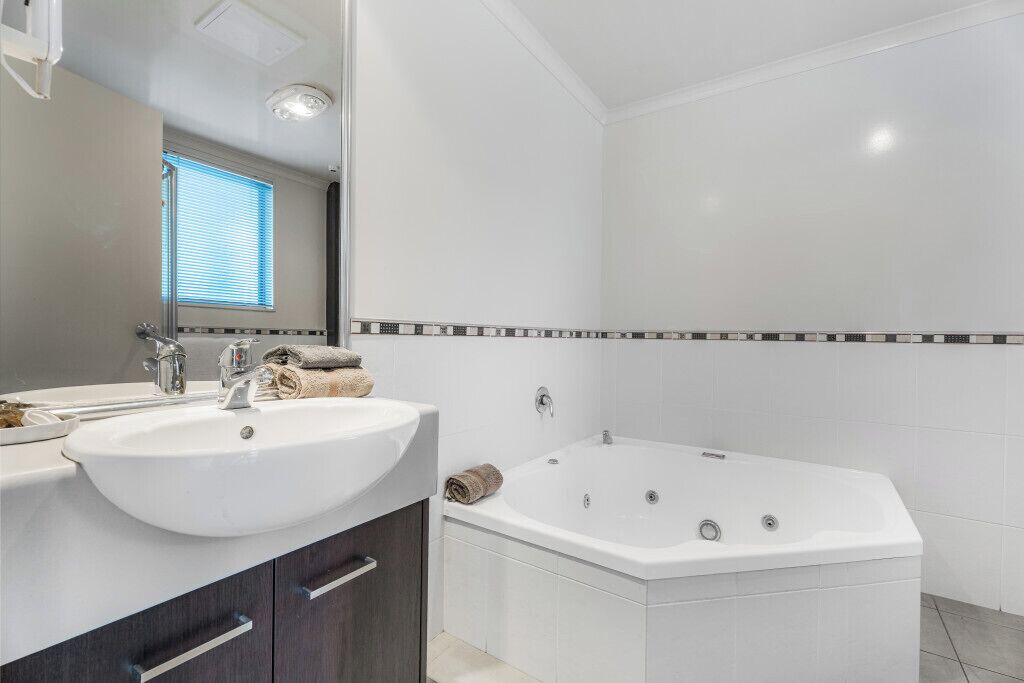 Photo of Bathroom in Flat Bush