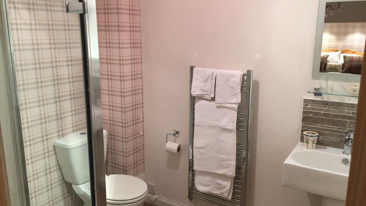 Photo of Bathroom in Bridgend of Lintrathen