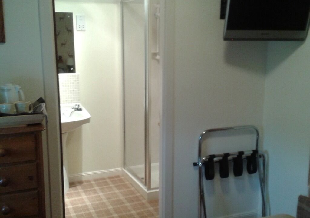 Photo of Bathroom in Bridgend of Lintrathen