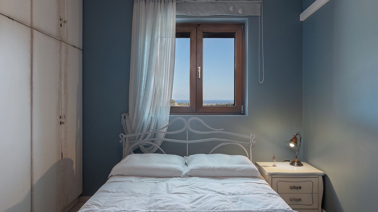 Photo of Bedroom in Aigialeia