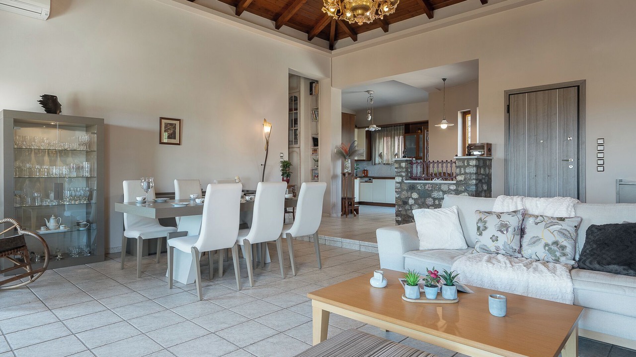 Photo of Others in Aigialeia