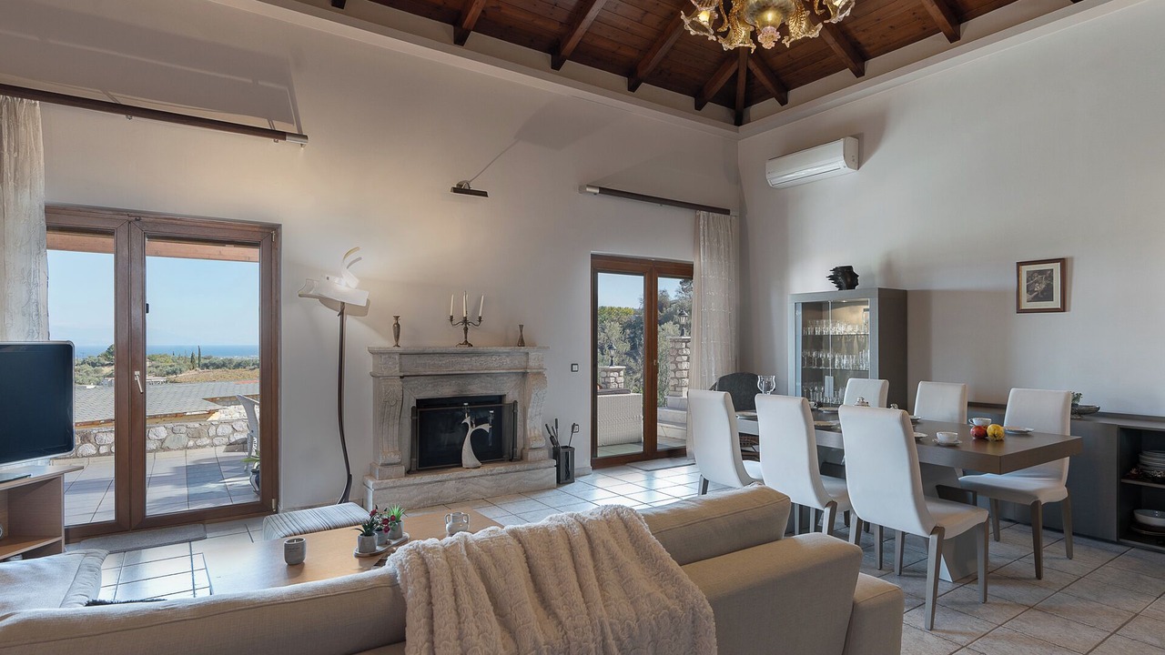 Photo of Bedroom in Aigialeia