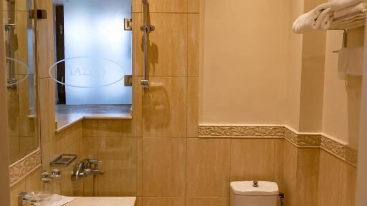 Photo of Bathroom in Ellinopyrgos