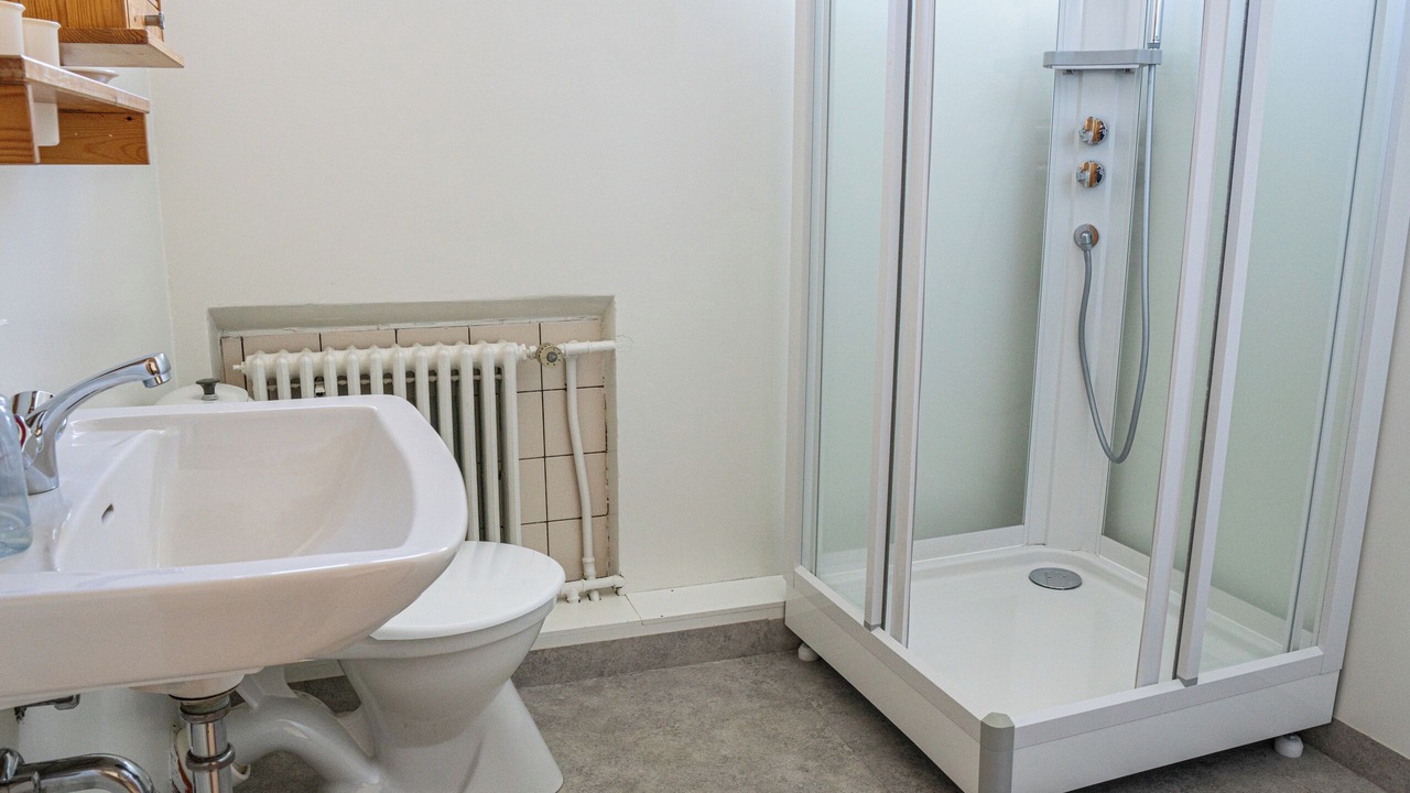 Photo of Bathroom in Raufarhofn