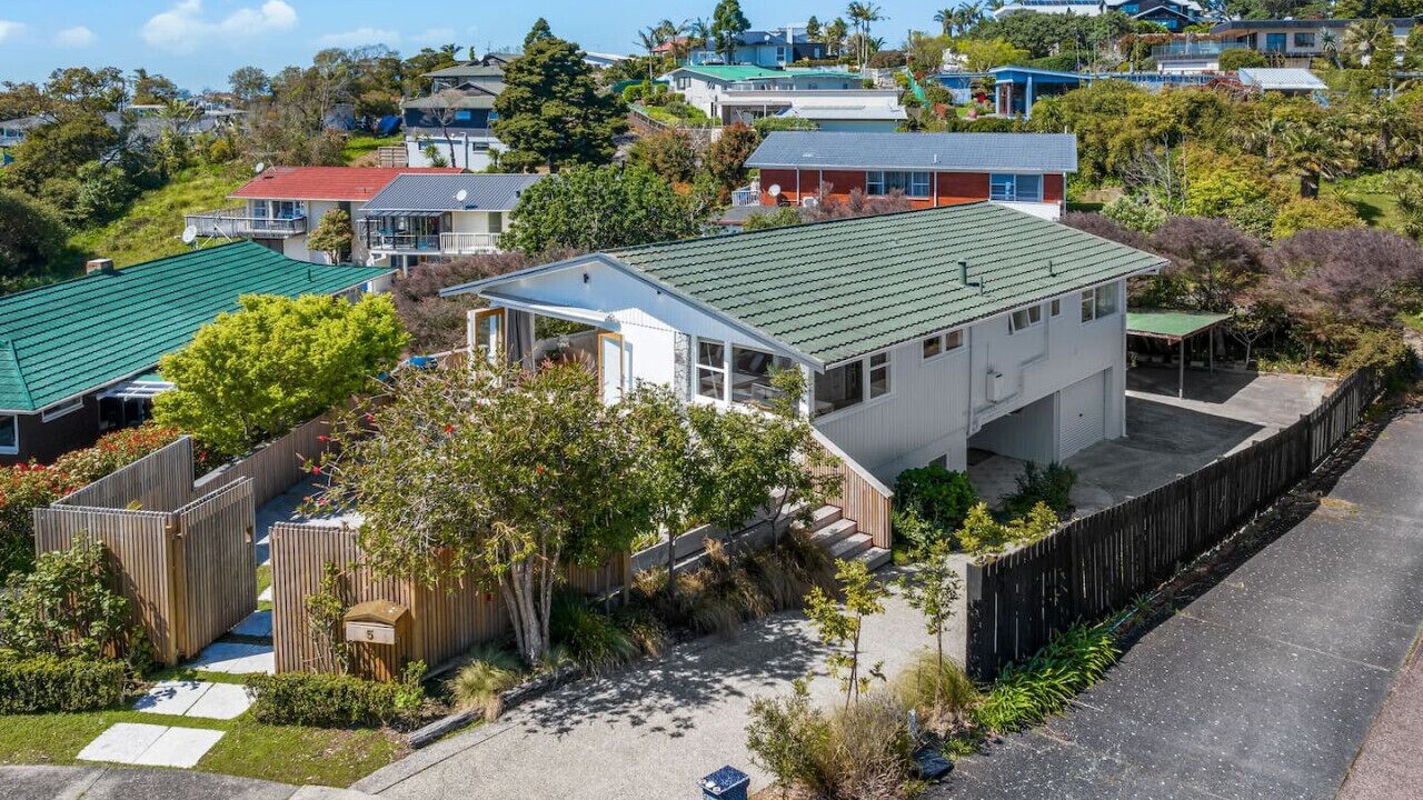 Photo of Outdoor in Castor Bay
