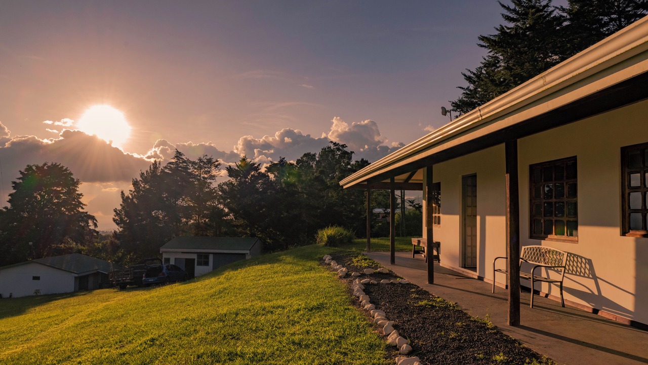 Photo of Outdoor in Roble
