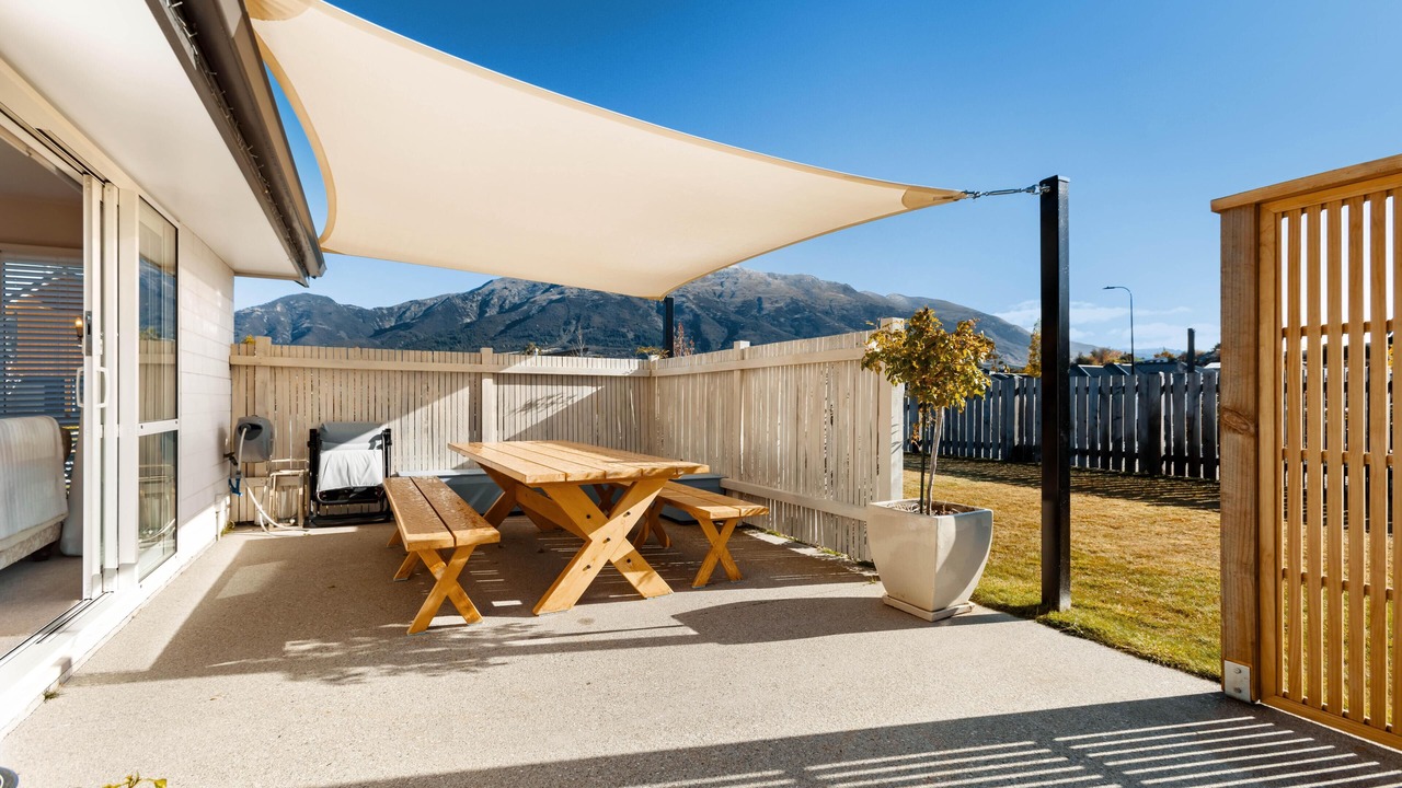 Photo of Patio Balcony in Lake Hawea
