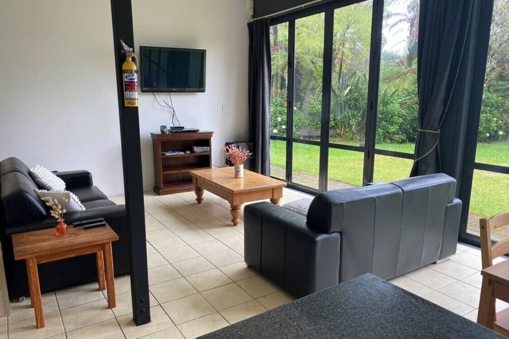 Photo of Livingroom in Tikitere