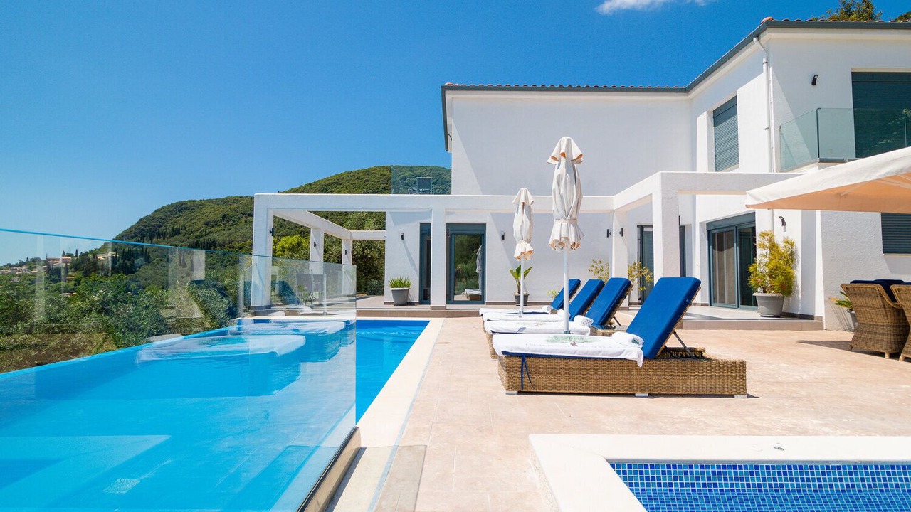 Photo of Outdoor in Doukades