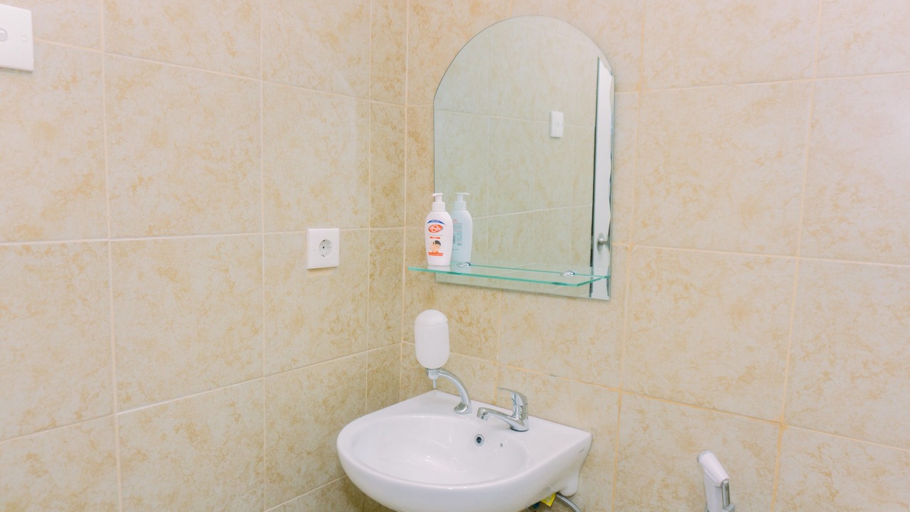 Photo of Bathroom in Panunggangan Utara