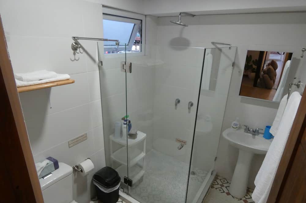 Photo of Bathroom in Turrialba