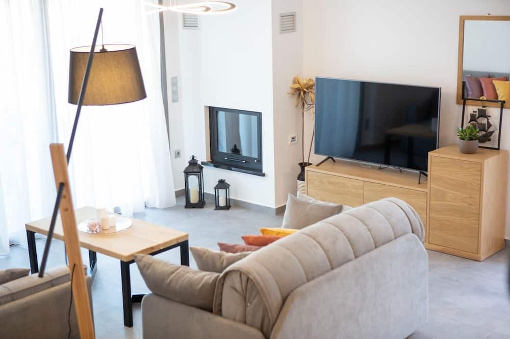 Photo of Livingroom in Apolpaina