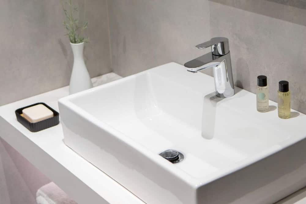 Photo of Bathroom in Apolpaina