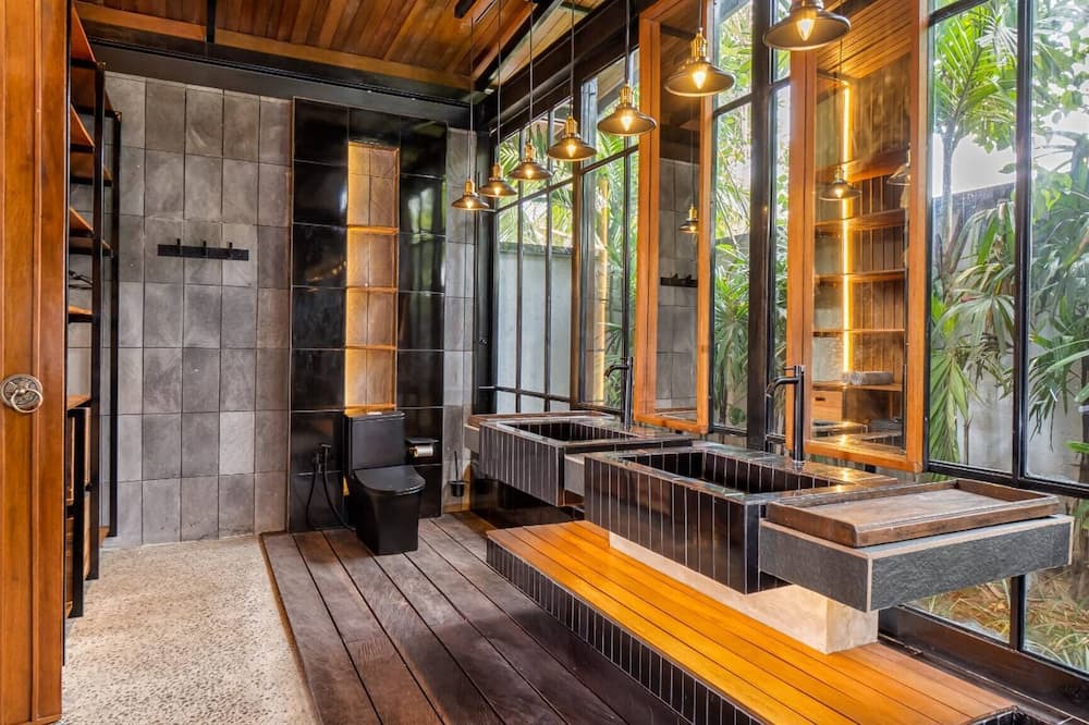 Photo of Bathroom in Beraban