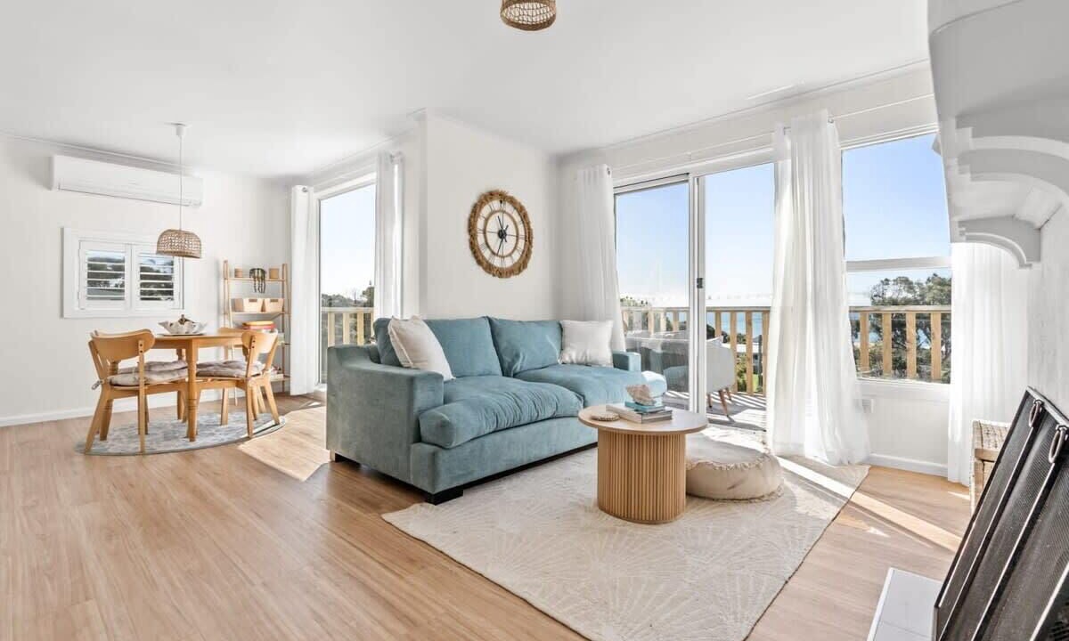 Photo of Livingroom in Lulworth