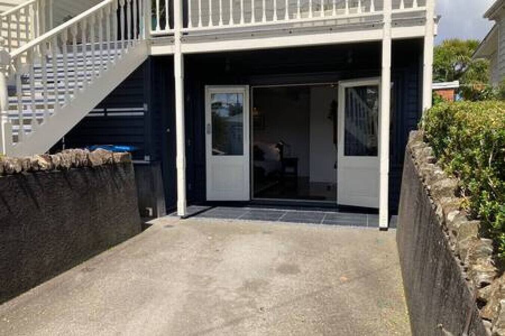 Photo of Others in Grey Lynn