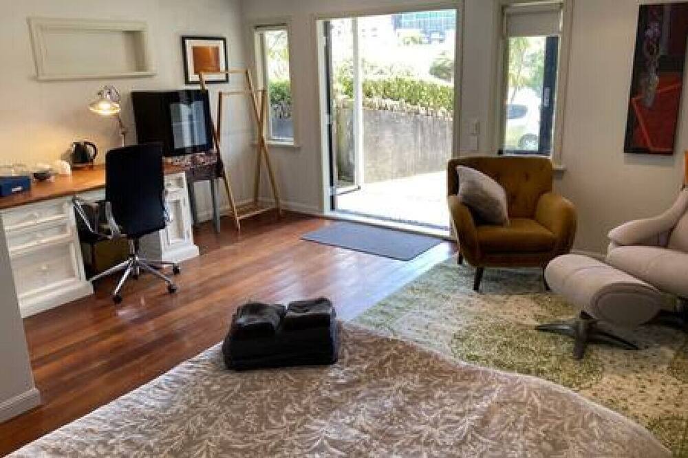 Photo of Others in Grey Lynn