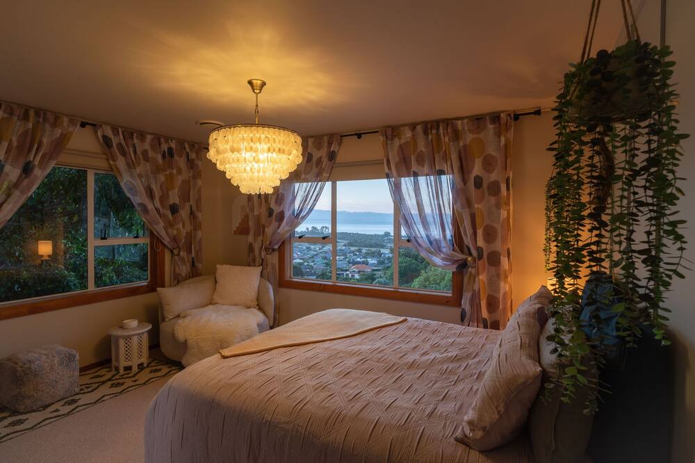 Photo of Bedroom in Tahunanui