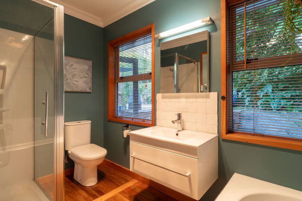 Photo of Bathroom in Tahunanui