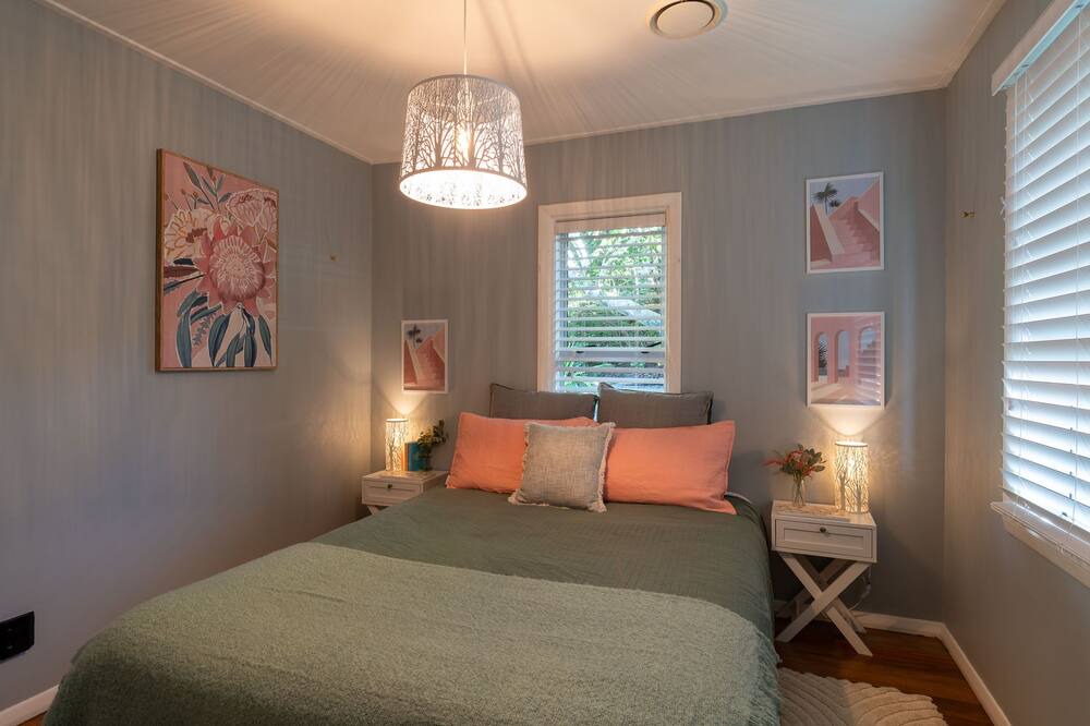 Photo of Bedroom in Tahunanui