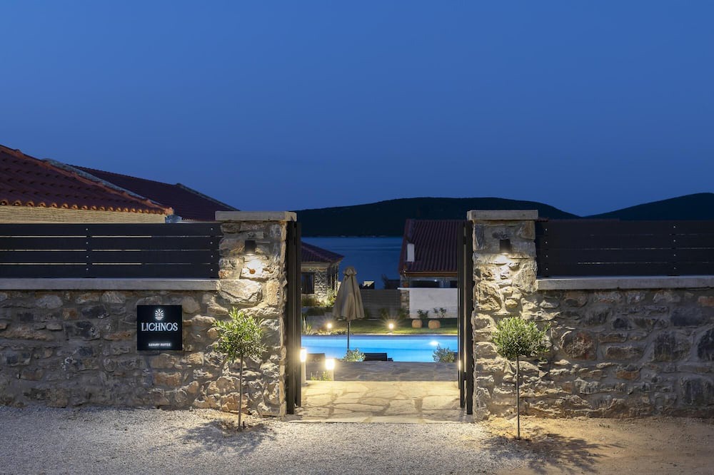 Photo of Outdoor in Sourpi