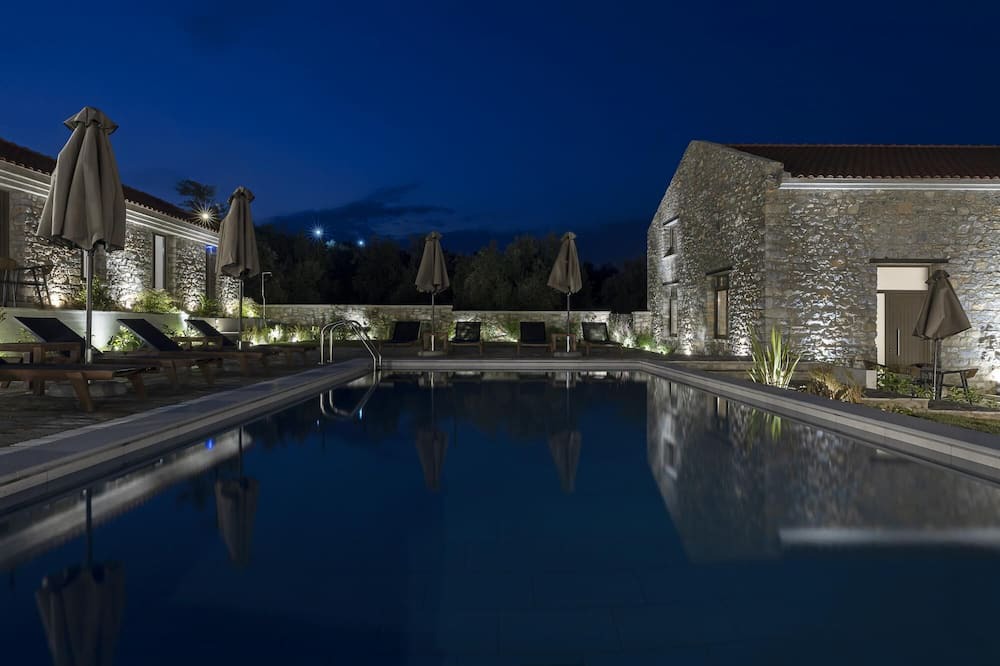 Photo of Outdoor in Sourpi