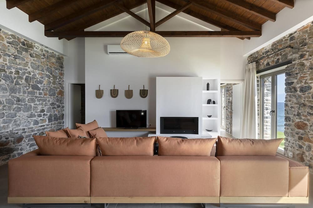 Photo of Livingroom in Sourpi