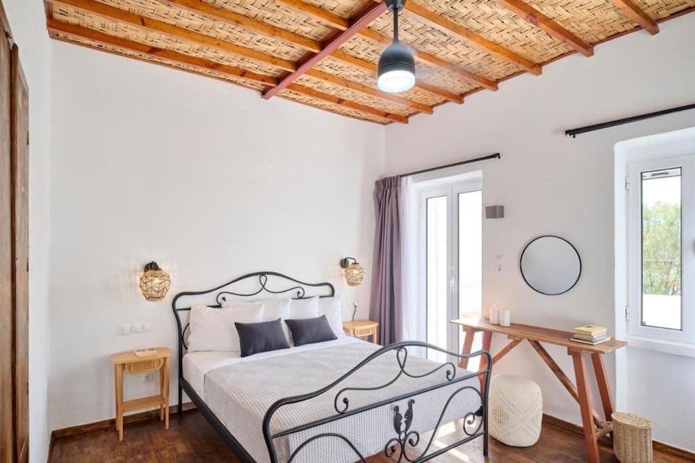 Photo of Bedroom in Psathi