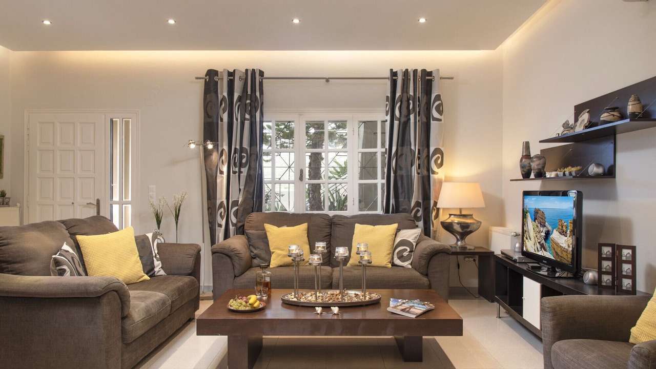 Photo of Others in Flamouriana