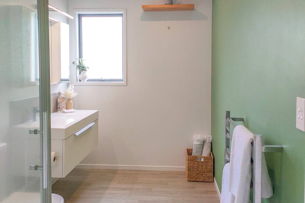 Photo of Bathroom in Pukehina