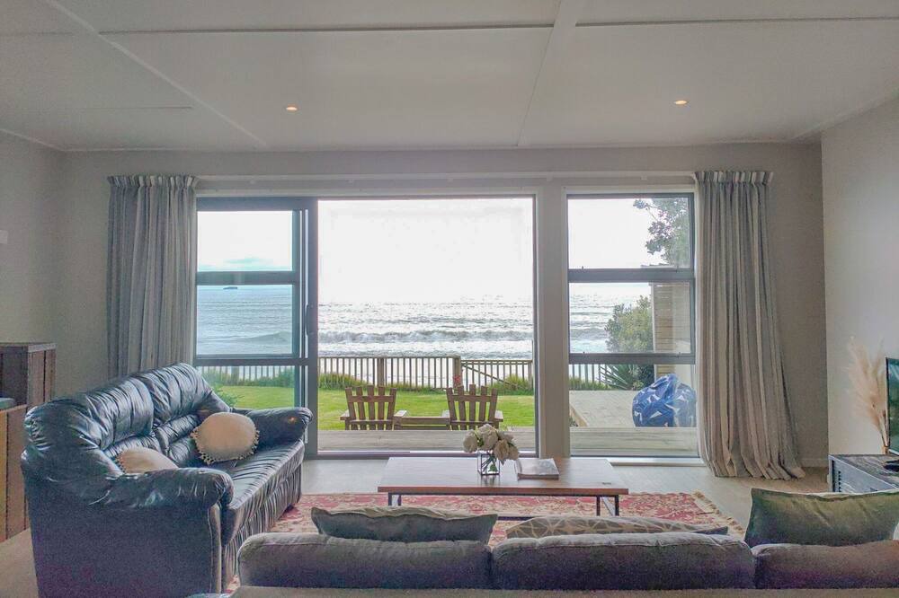 Photo of Livingroom in Pukehina