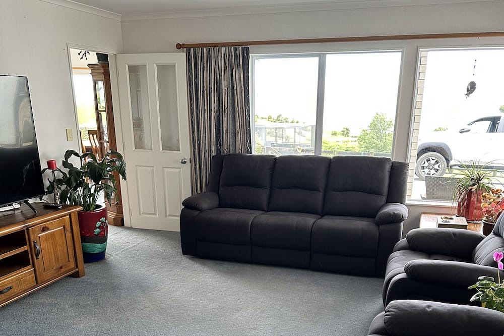 Photo of Livingroom in Whakatiwai