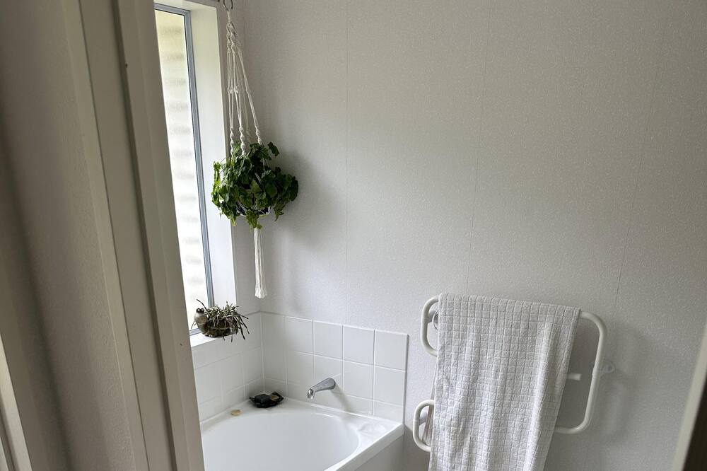 Photo of Bathroom in Whakatiwai