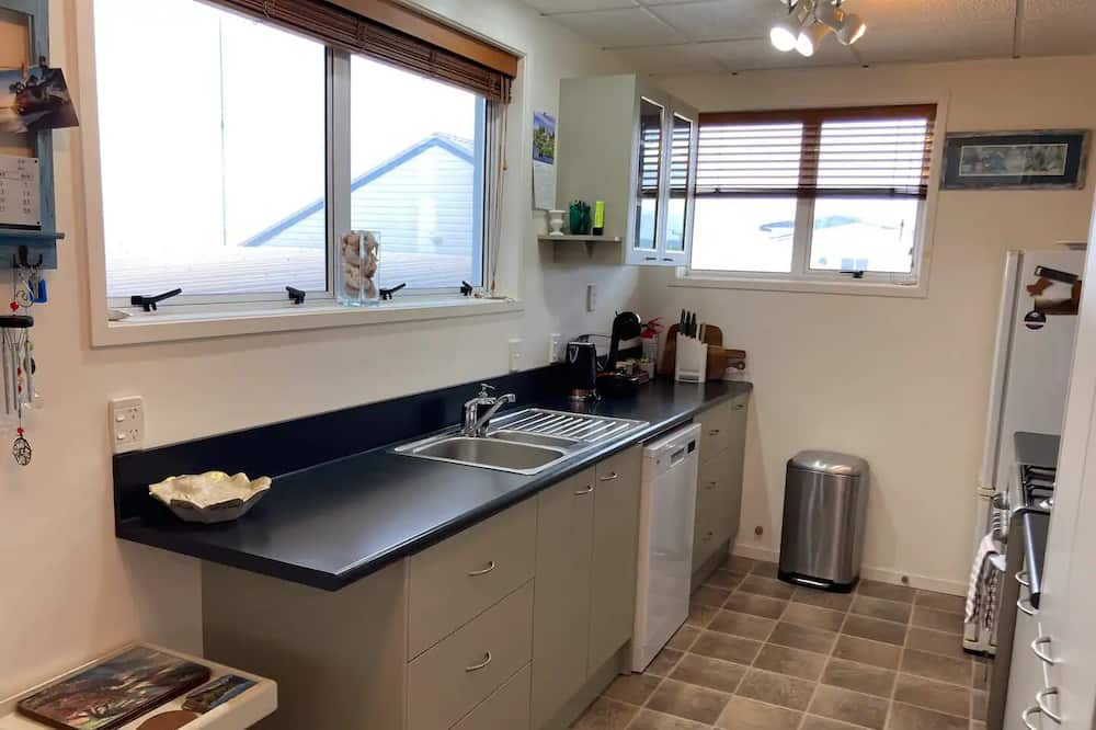 Photo of Kitchen in Pukehina