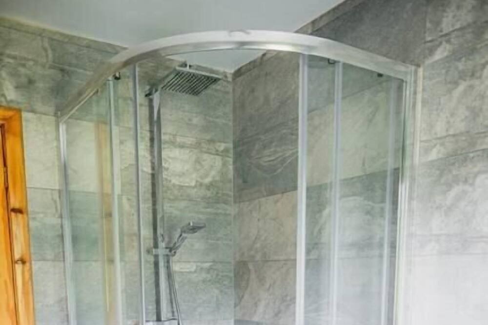 Photo of Bathroom in Innerleithen