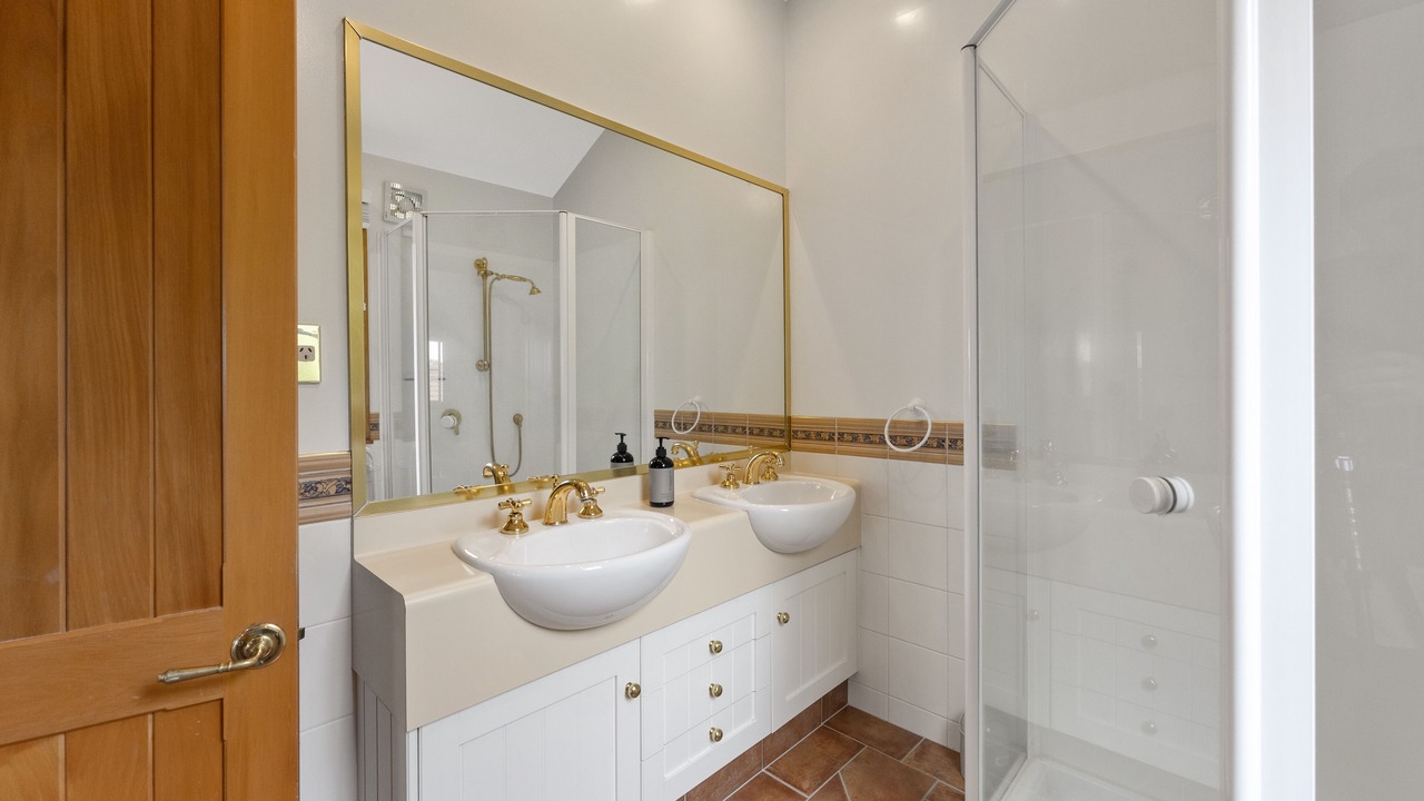 Photo of Bathroom in Rainbow Point