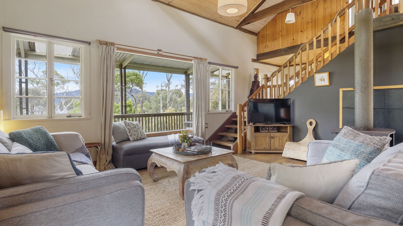 Photo of Livingroom in Alonnah