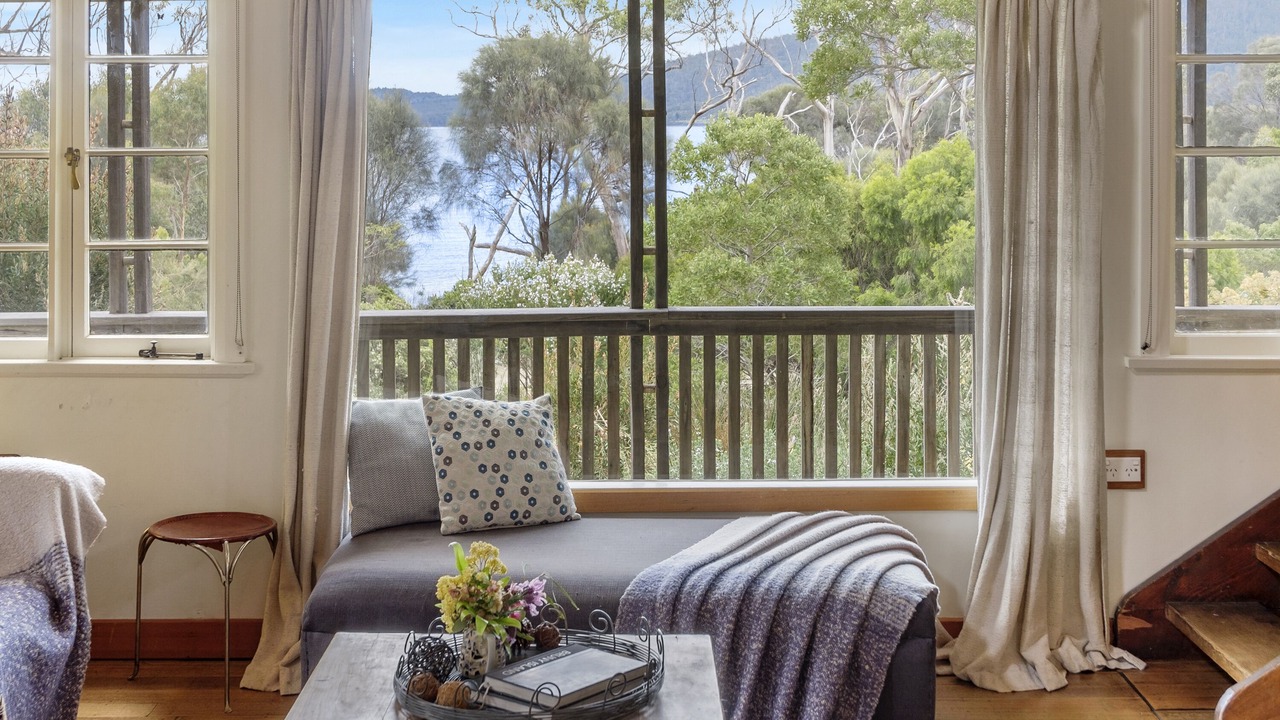 Photo of Livingroom in Alonnah
