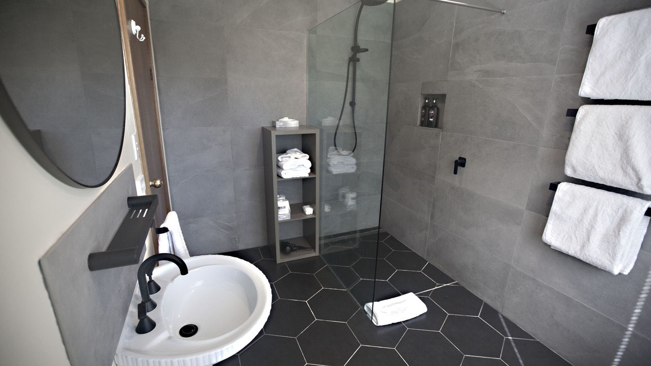 Photo of Bathroom in New Norfolk