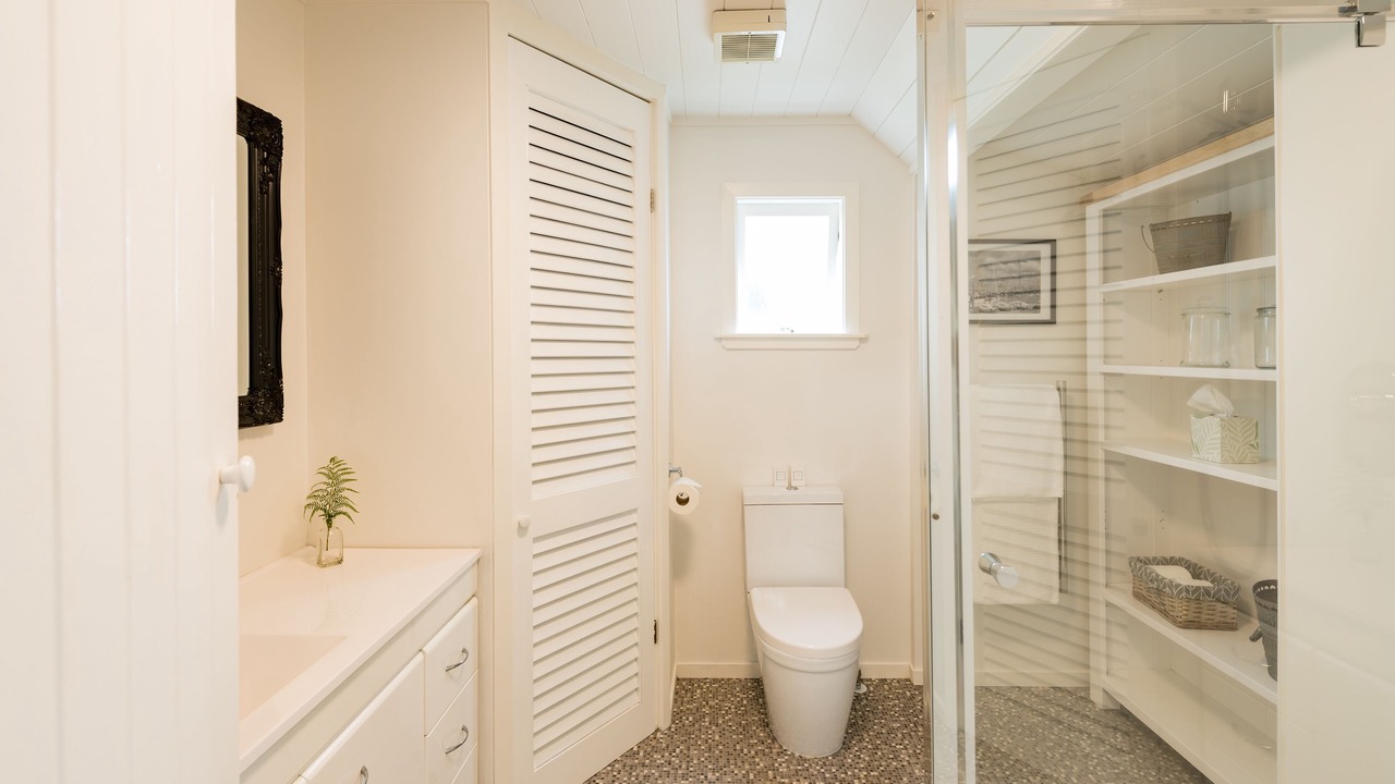 Photo of Bathroom in Russell